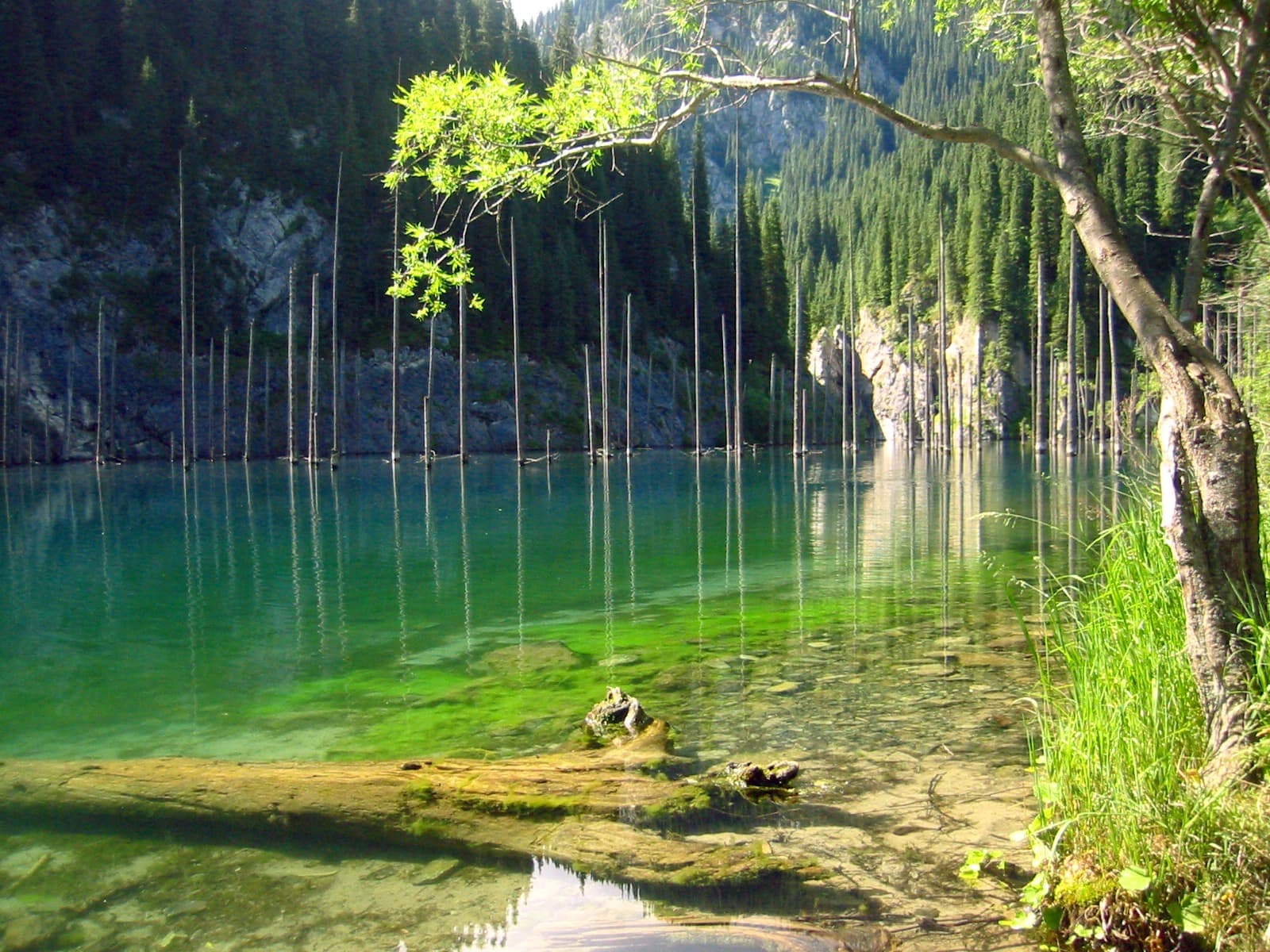 Kaindy Lake